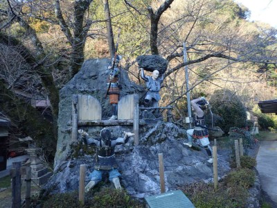 P1080001.jpg (120.81 KiB) 閲覧された回数 3041 回 笠置駅前