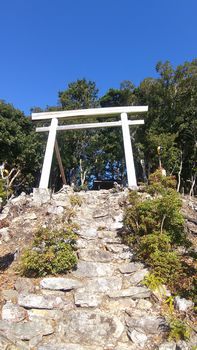 五ケ所浅間山の鳥居を登山口からs.jpg