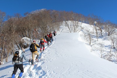 ほとんどの人が冠山