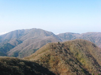 ● 雪は来るのかなあの鈴鹿山だ
