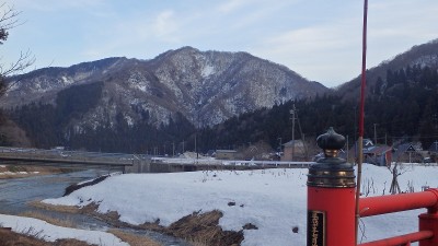 P3100842.jpg (110.72 KiB) 閲覧された回数 2949 回 六所神社から七々頭ヶ岳