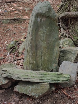 大日如来の石柱