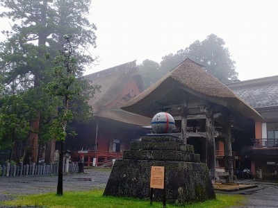 2025-06-23_13-09-43~2.jpg (206.68 KiB) 閲覧された回数 2337 回 出羽三山 三社合祭殿