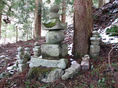 長尾寺の宝塔