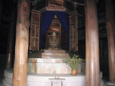 〇 芭蕉像、奥の細道追っかけもう一度ですね