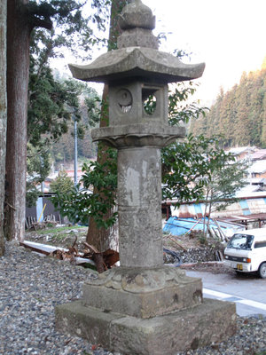 木地師が寄進した江戸時代の灯篭