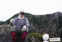 蕎麦粒の山頂２３３０ｍにて