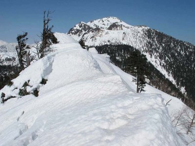 白谷山北稜より