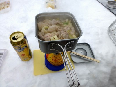 P1000068.JPG (127.39 KiB) 閲覧された回数 15550 回 ランチタイムは、ちゃんこ鍋+ビールです