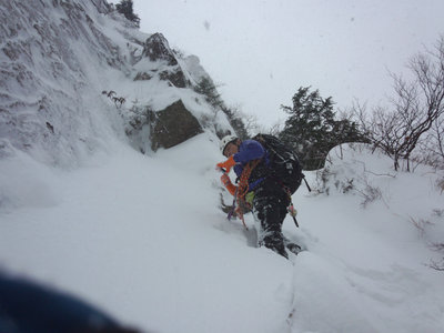 一壁基底部への登り