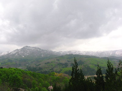 〇 雪･緑･桜・北国の春はホンマにきれいだなあ<br />　いつまでも美しい祖国でありますように