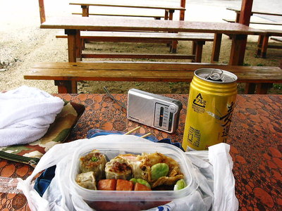 ● お弁当食べながら、マッタリする