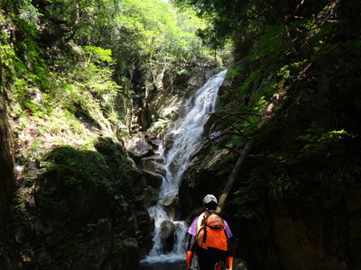 F4　百閒滝へのアプローチの滝