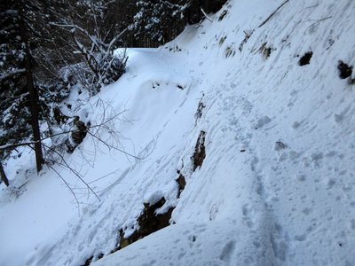 崩落箇所－ここはそのまま通過できないので高巻き