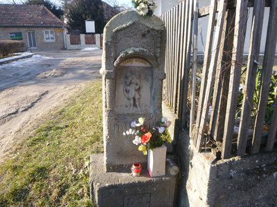 P1090533.jpg (147.72 KiB) 閲覧された回数 3322 回 路傍のモニュメント