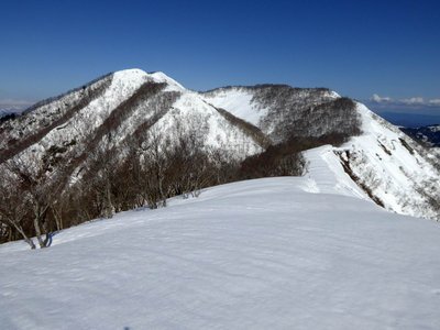 花房山が輝いている