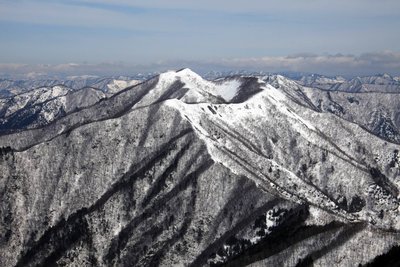 小津権現山から見た花房山はかっこいい！