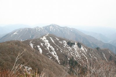 小津権現山方面（2013年4月）