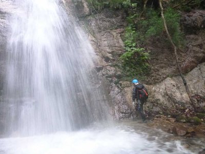 P1100743.jpg (63.33 KiB) 閲覧された回数 7648 回 2番目の10m滝
