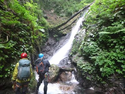 P1100738.jpg (110.98 KiB) 閲覧された回数 7652 回 最初の10m滝