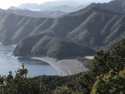 塩竃浜を見下ろす