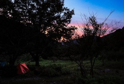 20180818-P8183978.jpg (144.4 KiB) 閲覧された回数 3145 回 開けた草地の谷よりでした。