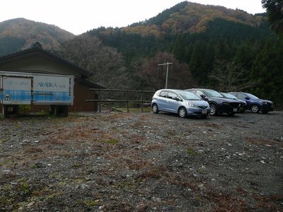 駐車場.jpg (357.36 KiB) 閲覧された回数 4786 回 雷倉登山用専用駐車場