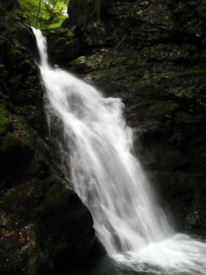 険悪な１０ｍ滝