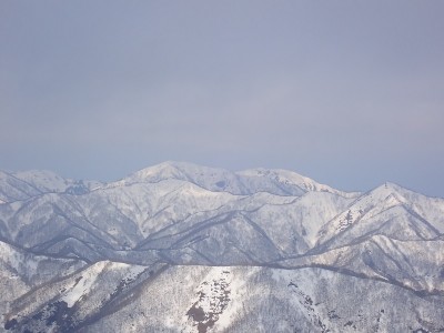 P2280069.JPG (141.24 KiB) 閲覧された回数 3520 回 能郷白山方面