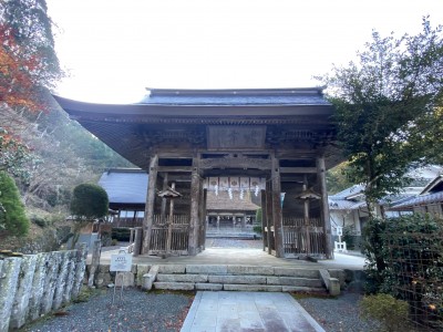摩氣神社の神門