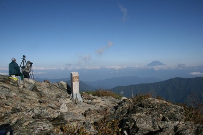 千枚岳山頂　写っているのは有名な山岳写真家