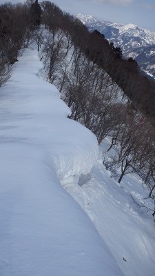 稜線のミニ雪庇