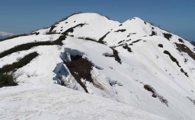 チラ見えではなく堂々とした昼闇山