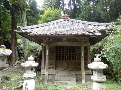 PA240005.jpg (112.77 KiB) 閲覧された回数 8071 回 犬塚地蔵