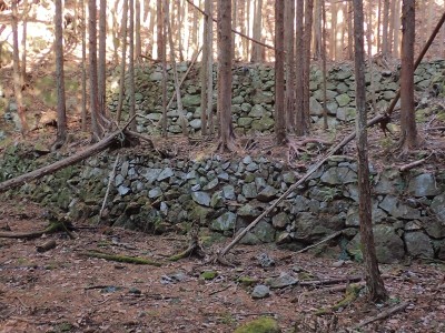 ガイコツ峠の石積み