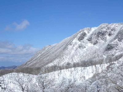 P3180112.jpg (74.98 KiB) 閲覧された回数 3248 回 ボタンブチ方面を望む