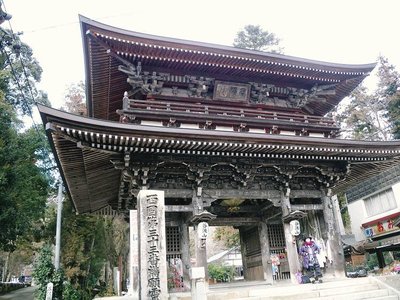 華厳寺の仁王門