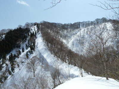 雪堤の尾根
