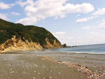 〇 ガケの縁に登り口が有るよ