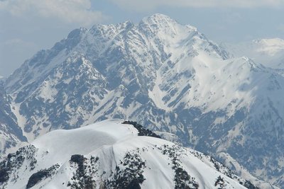 おニャンコ又のてっぺんがまる見えだにゃあ～