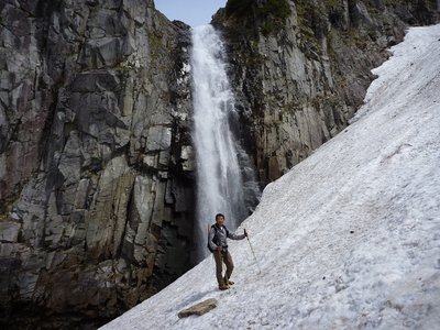 s-P1040022.jpg (559.88 KiB) 閲覧された回数 7043 回 穴毛大滝