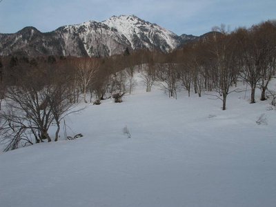 IMG_0111-s.JPG (79.74 KiB) 閲覧された回数 14296 回 大棚から望む焼岳