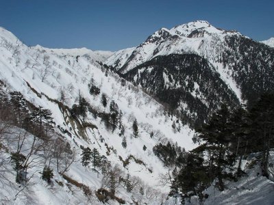 IMG_0042-s.JPG (148.63 KiB) 閲覧された回数 14296 回 白谷山東面と焼岳