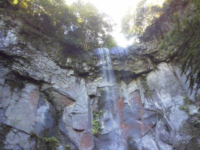 岩洞滝